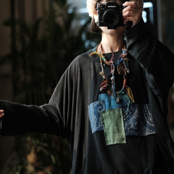 燕燕~秋冬新款 設計女裝文藝復古純棉寬鬆打底貼布T恤 HX011801 