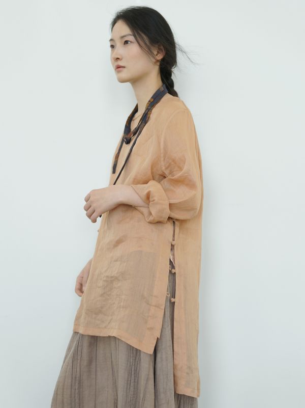 燕燕~清透莧麻~簡約圓領套頭中長襯衫 文藝風骨寬鬆長衫 上衣。ab2420101 