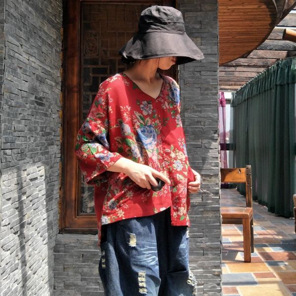 燕燕～～純棉   復古大花V領不對稱手工針跡寬鬆小衫 T恤 ab1335101 