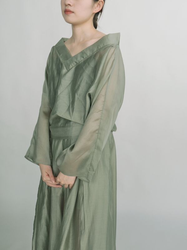 燕燕~天絲~光澤感V領襯衫 東方美學輕中式顯瘦上衣.(可選購褲裙成套裝）  ab2414501 