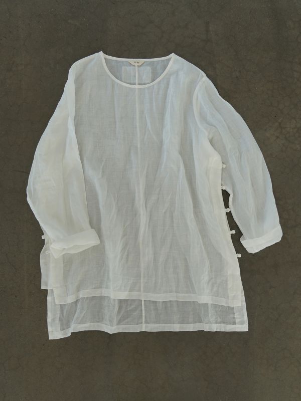 燕燕~清透莧麻~簡約圓領套頭中長襯衫 文藝風骨寬鬆長衫 上衣。ab2420001 