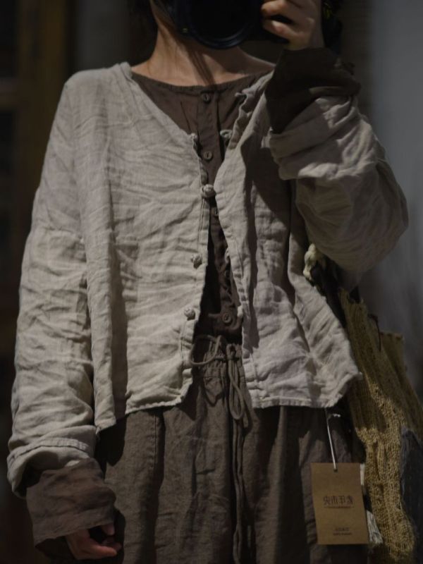 燕燕. 亞麻。全新休閒文藝風手工扣開衫外套 