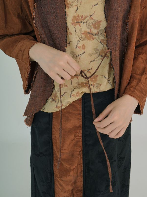 燕燕~絲麻提花 原創設計高品質復古絲麻提花細帶開襟衫 隨性撞色文藝外套   ab2324501 