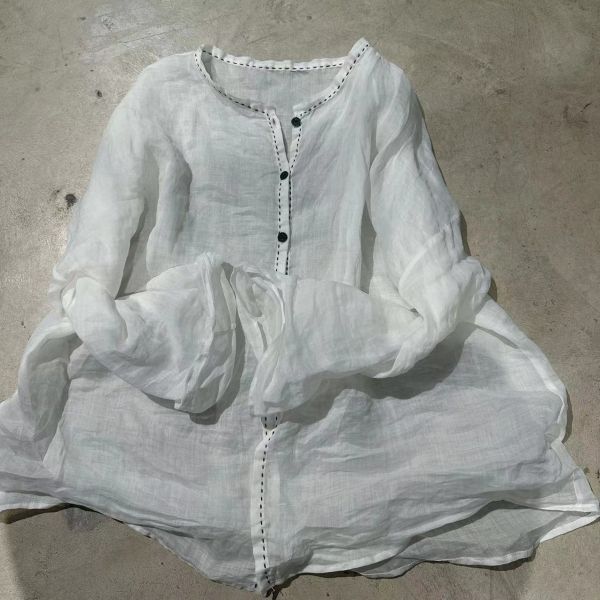 燕燕~棉麻商品~春季。苧麻  文藝復古輕薄寬鬆落肩圓領布扣上衣小衫 長袖棉麻衫 