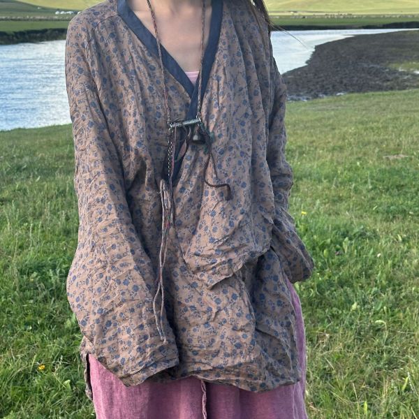 燕燕~夏季新款 全新文藝復古苧麻印花雙層斜襟繫帶中長袍 上衣 