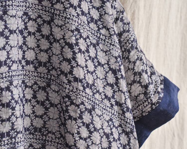 燕燕~棉麻商品 夏款V領 數碼印花苧麻文藝休閒上衣  （寬鬆版型） 