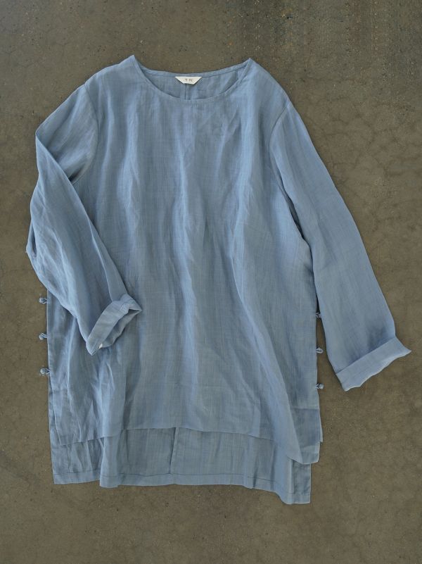 燕燕~清透莧麻~簡約圓領套頭中長襯衫 文藝風骨寬鬆長衫 上衣。ab2420001 