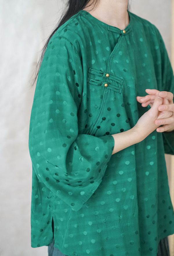 燕燕～棉麻天絲材質  薄點提花斜襟金扣上衣 長袖棉麻衫 ab2205601 