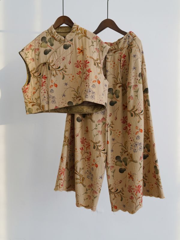 燕燕~冬季新品 復古田園拼色夾棉短印花棉背心 abM2534901 