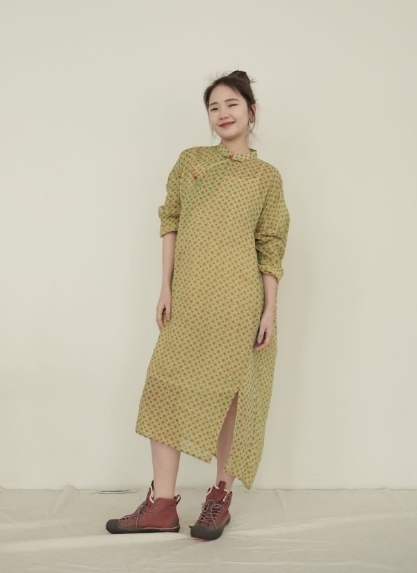 燕燕棉麻～苧麻 復古點點繭型 寬鬆斜襟長旗袍 洋裝 連身裙  ab2306301 