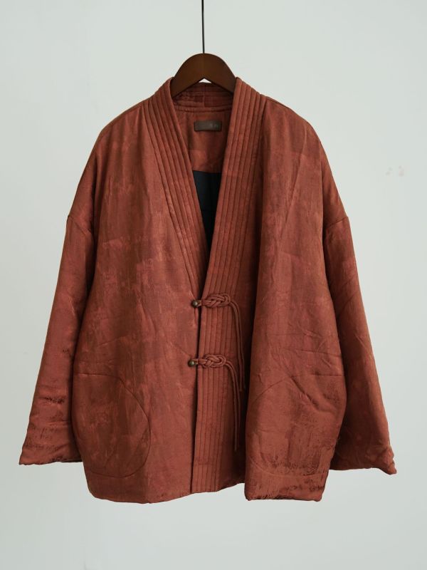 燕燕~馬年人絲提花國潮V領夾棉外套 老錢新中式琵琶扣棉衣外套 abM2533701 