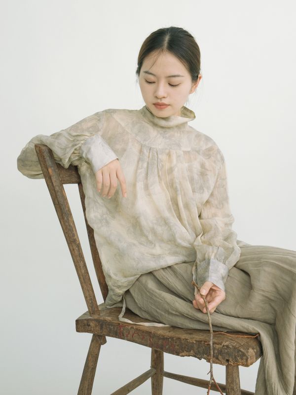 燕燕~棉麻商品 中國風素描印花苧麻立領襯衫 寬鬆浪漫上衣   ab2402301 