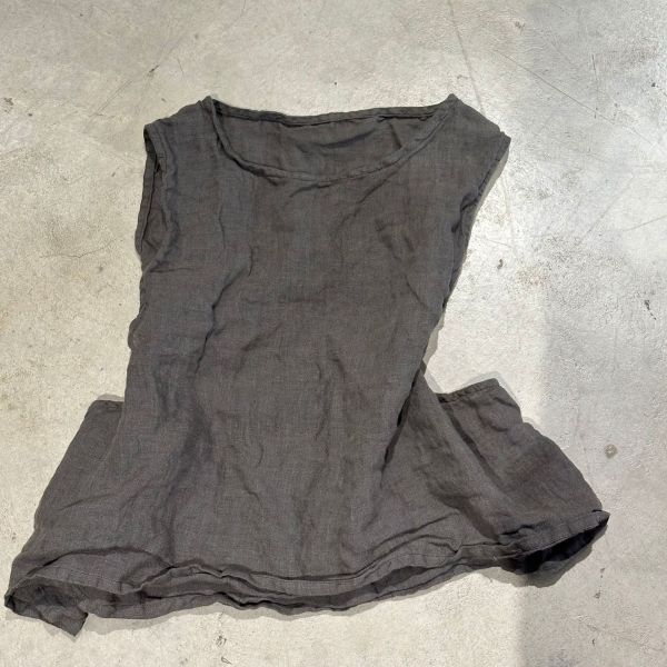 燕燕～早秋款。水洗亞麻  文藝復古軟糯圓領套頭坎肩背心 