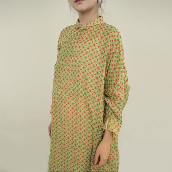 燕燕棉麻～苧麻 復古點點繭型 寬鬆斜襟長旗袍 洋裝 連身裙  ab2306301 