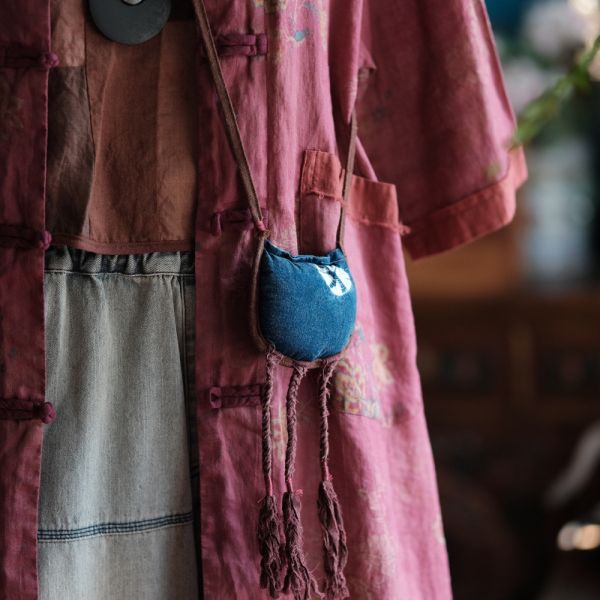 燕燕～早秋新款. 純亞麻重工水洗刺繡小荷包百搭配飾項鍊. abG01801 