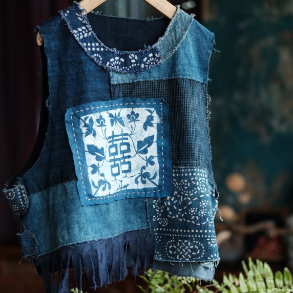 燕燕~復古文藝手工針跡貼布藍染背心。ab223501 