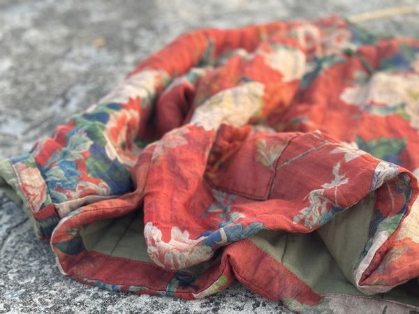 燕燕~苧麻 輕柔印花寬鬆棉衣 傳統手工縫製盤扣斜襟棉服上衣。 