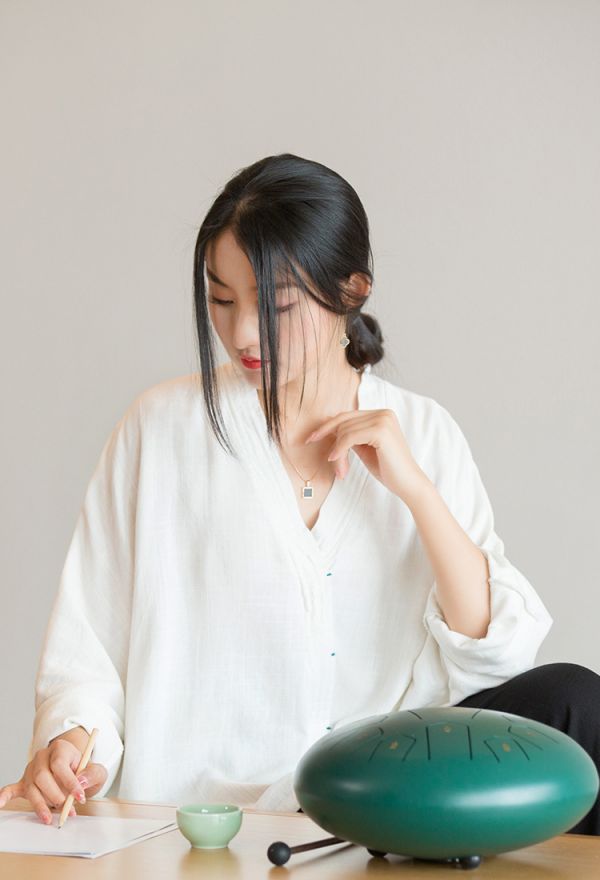 燕燕~寬鬆款式~夏季新款  亞麻 大V領七分袖上衣 棉麻衫 