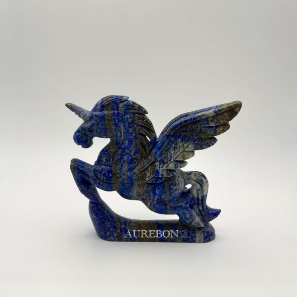 青金石獨角獸｜烏列爾學習考試・專注清晰・智慧啟動能量 青金石, 青金石獨角獸, 獨角獸擺件, 烏列爾, 學習能量, 考試運, 專注力, 記憶力提升, 讀書水晶, 智慧啟動, 芮隱水晶