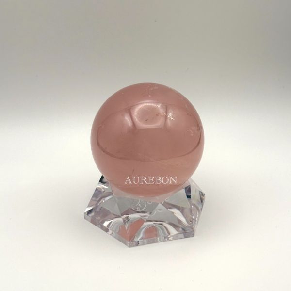 粉晶球（含座）｜麥達昶敏感孩童守護・安心情緒・柔光保護能量 粉晶球, 粉晶擺件, 麥達昶, Metatron, 敏感性孩童, 空間守護, 睡眠安穩, 情緒安撫, 柔光能量, 芮隱水晶, 氣場保護, 能量柔化, 兒童房能量