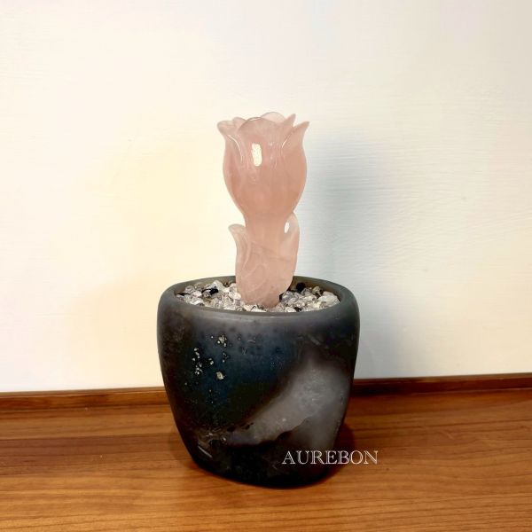 麥達昶粉晶玫瑰權杖擺件｜敏感孩童守護・情緒安定・柔光能量保護 粉晶, 粉晶權杖, 麥達昶, Metatron, 空間守護, 敏感性孩童, 情緒安撫, 睡眠安穩, 能量保護, 柔光能量, 家居守護, 芮隱水晶, 安心氛圍