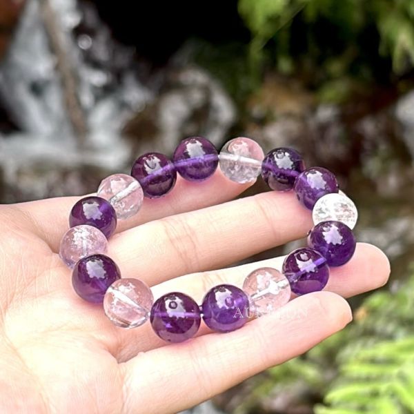 年度行運密碼147｜深紫水晶 × 薰衣草紫晶・智慧穩定・覺察專注能量（含芮隱專屬密碼啟動水晶） 