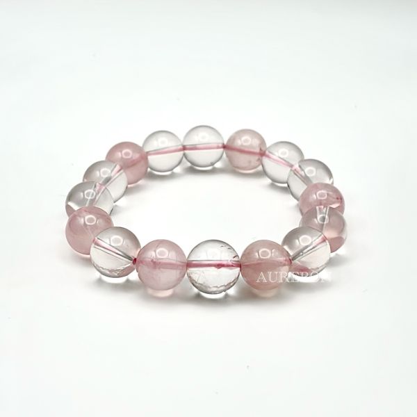 年度行運密碼258｜星光粉晶 × 粉晶・愛的循環・心輪光耀能量（含芮隱專屬密碼啟動水晶） 星光粉晶, 粉晶手鍊, 年度行運密碼, 芮隱水晶, 密碼啟動水晶, 愛的循環, 情感昇華, 心輪能量, 行運能量, 光之頻率, 水晶手串, 星光粉晶功效, 愛的能量