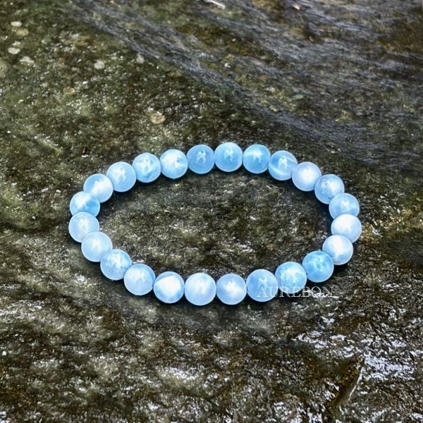 年度行運密碼526｜拉利瑪・寧靜覺醒・情緒轉化能量（全拉利瑪特製款） 拉利瑪, Larimar, 年度行運密碼, 芮隱水晶, 靈性覺醒, 情緒療癒, 寧靜能量, 水元素水晶, 冥想石, 行運水晶, 高頻能量, 拉利瑪功效, 平衡能量, 海洋之石