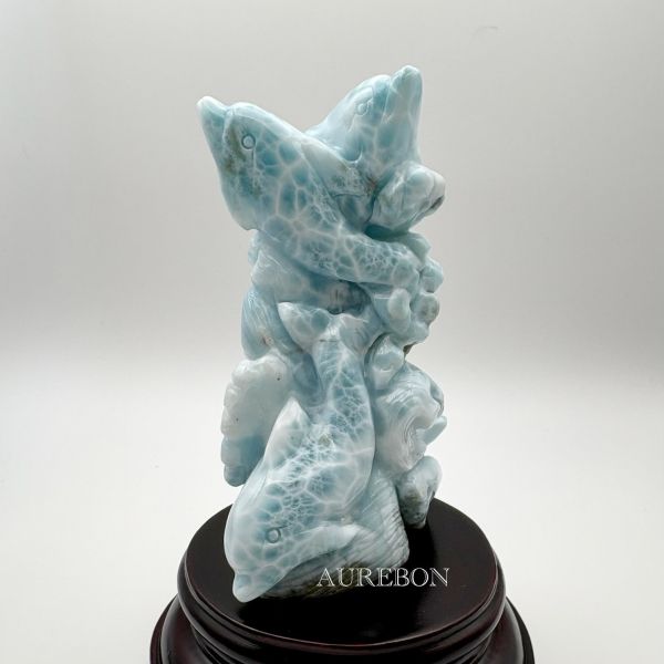 拉利瑪海豚 (含座)｜拉貴爾好人緣・柔和溝通・心靈共振能量 拉利瑪海豚, 拉利瑪擺件, 拉貴爾天使, 大天使拉貴爾, 人緣能量石, 貴人運, 溝通水晶, 柔和能量石, 心靈共振, 空間療癒, 和諧頻率, 藍色能量石, Larimar dolphin, 貴人磁場