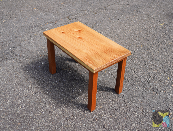 吉野杉鐵木腳小型茶几 小茶几,原木小茶几,小桌子,吉野杉茶几,吉野杉,鐵木,打坐桌,冥想桌,小木桌,手工桌,手工小桌子,手工木茶几,木茶几,原木茶几,原木小桌子,全手工,實木小桌,實木茶几,網紅小桌子,小書桌,木頭小桌子,木頭小書桌,手工小書桌
