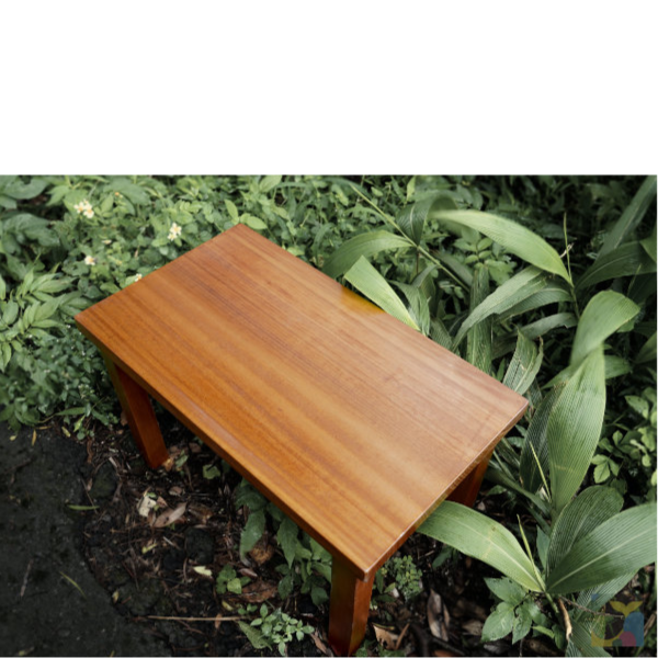 烏心石小型茶几 小茶几,原木小茶几,烏心石茶几,烏心石,小桌子,打坐桌,冥想桌,小木桌,手工桌,手工小桌子,手工木茶几,木茶几,原木茶几,原木小桌子,全手工,實木小桌,實木茶几,網紅小桌子,小書桌,木頭小桌子,木頭小書桌,手工小書桌