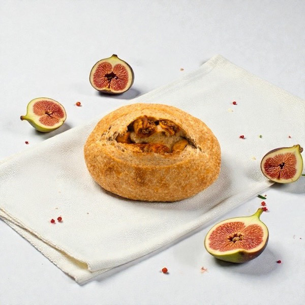 無花果全麥麵包 旭穗酸種麵包,老麵種,歐式麵包,自培天然酵母,全素,健康,酸種麵包哪裡買,酸種麵包訂購,台北酸種麵包,無添加防腐劑,無花果,無糖無油