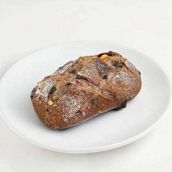 巧克力橙心 旭穗酸種麵包,老麵種,歐式麵包,自培天然酵母,全素,健康,酸種麵包哪裡買,酸種麵包訂購,台北酸種麵包,無添加防腐劑,無糖無油。