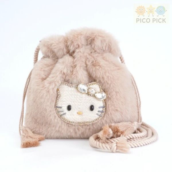 【Hello Kitty × MAYGLOBE 品牌聯名】毛絨束口肩背包 