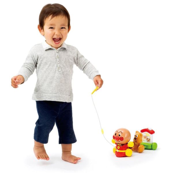 日本正版Anpanman 麵包超人 學步音樂玩具｜三段模式｜電動＋聲音互動｜拉繩玩具｜附角色配件 