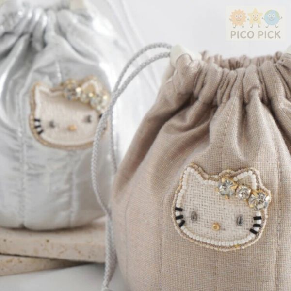 【Hello Kitty × MAYGLOBE】手工珠繡束口袋 