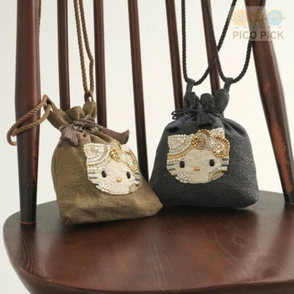 【日本品牌聯名】Hello Kitty × MAYGLOBE 手工珠繡巾著包 