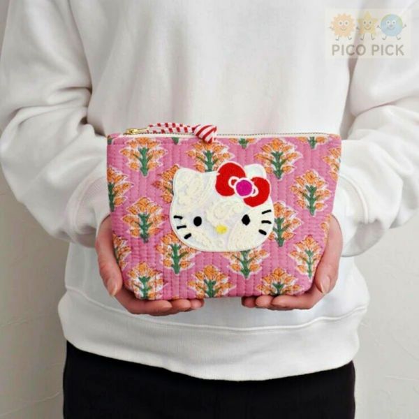 日本直送 Hello Kitty × MAYGLOBE 大號化妝包｜手工刺繡收納包 彩色花卉 6款可選｜Hello Kitty 化妝包 收納袋 Hello Kitty 化妝包、Hello Kitty 收納袋、MAYGLOBE 聯名、手工刺繡化妝包、Hello Kitty 彩色花卉