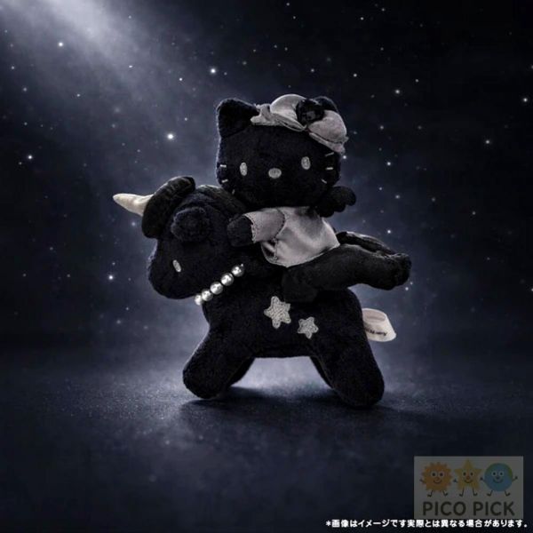 日本 正版Sanrio 黑色星空Kitty 公仔吊飾鑰匙圈（kitty天鵝／kitty飛馬） 