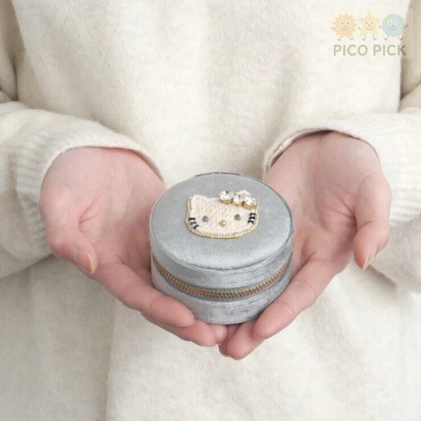 日本聯名｜Hello Kitty × MAYGLOBE 圓形首飾收納珠寶包 