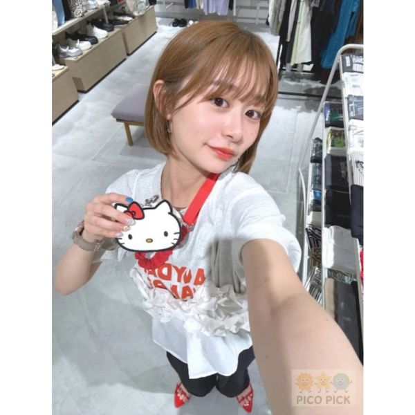 日本 Hello Kitty × Me% 聯名手機肩背吊繩組 