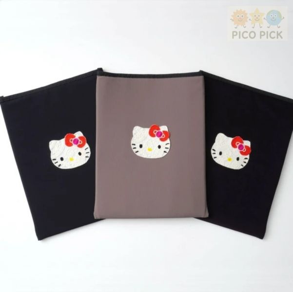 日本 品牌聯名Hello Kitty × MAYGLOBE 刺繡圖案筆電保護套（共3色） 