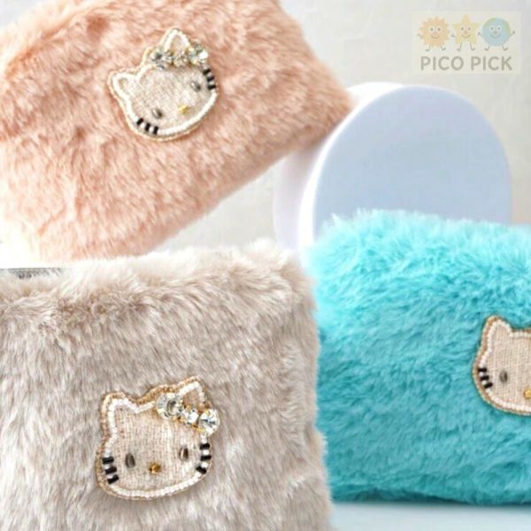 日本直送 Hello Kitty × MAYGLOBE 毛絨刺繡小物包｜化妝包｜收納包｜絨毛化妝袋 Hello Kitty x Mayglobe