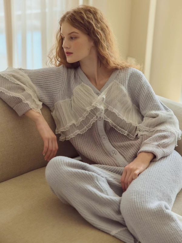 韓國 蕾絲拼接柔軟睡衣套裝 