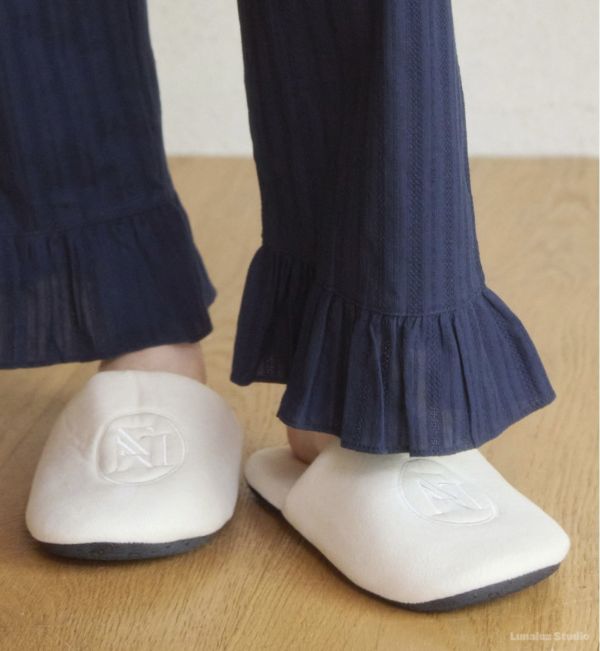 LUNALUZ 午夜海藍刺繡蕾絲睡衣套裝｜內襯Bra設計 