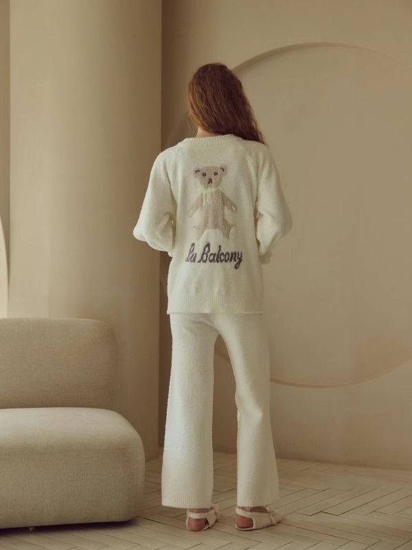 BALCONY 圍巾小熊外套式睡衣套裝 