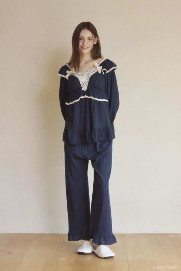 LUNALUZ 午夜海藍刺繡蕾絲睡衣套裝｜內襯Bra設計 