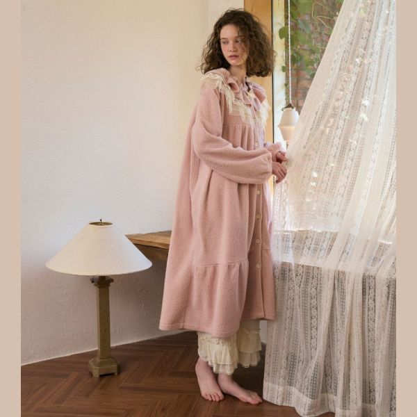 ULLALA 夢幻霧粉蕾絲珊瑚絨睡袍 