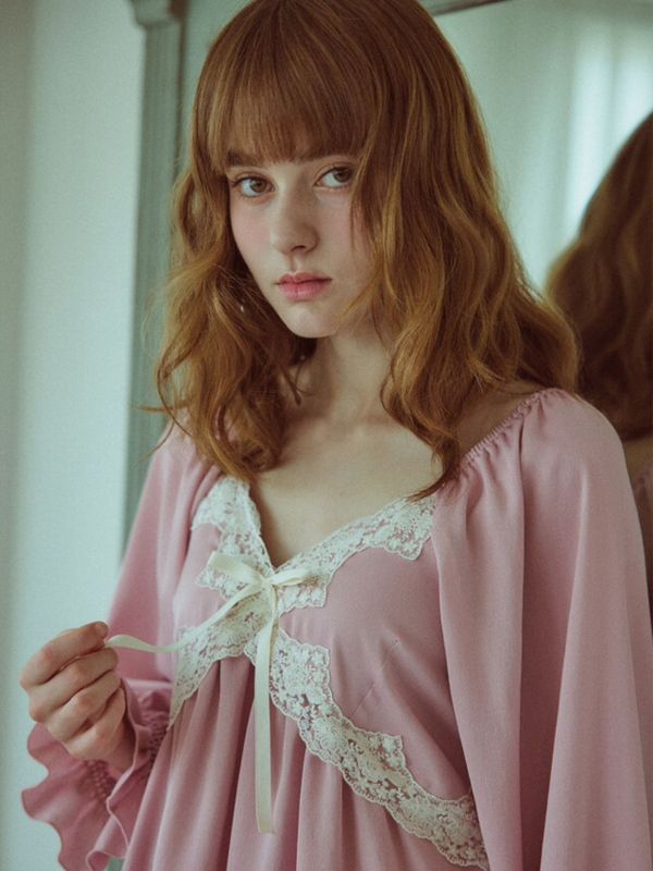 BALCONY 浪漫柔美粉色睡衣洋裝 