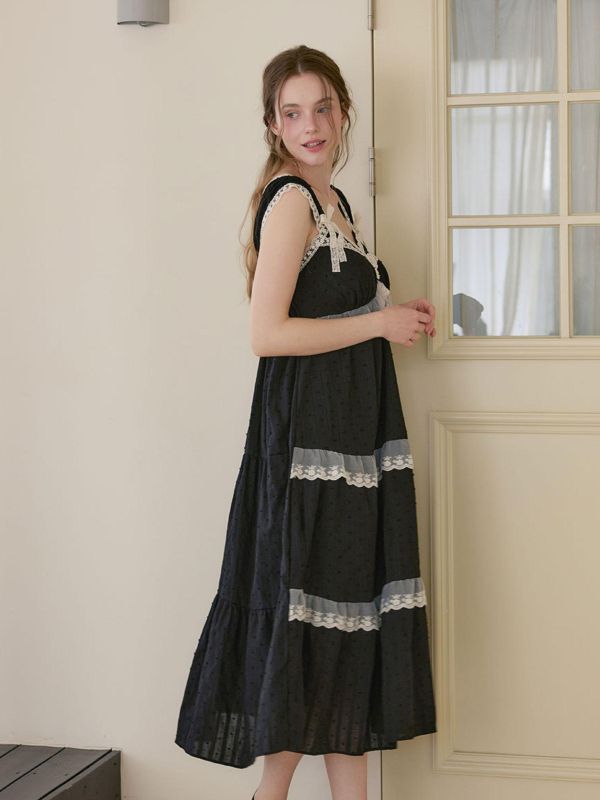 LUNALUZ 蕾絲睡衣洋裝｜Bra內襯・黑色 26S 